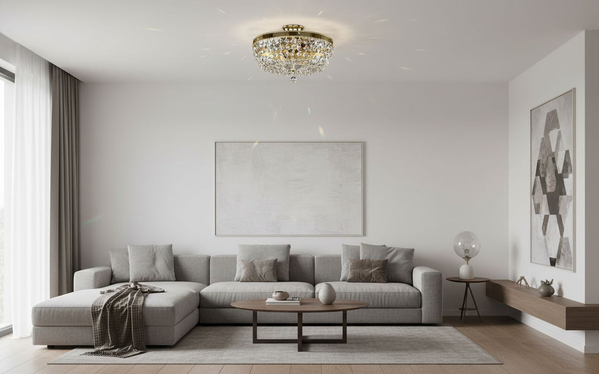 Luminaire allumé projetant des éclats de lumière sur le plafond d'un salon gris