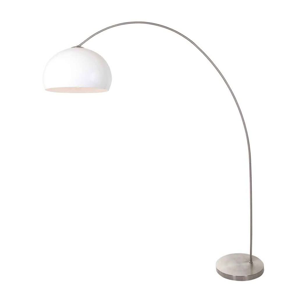 Vue de l'autre côté de la lampe arquée au bras métallique recourbé.