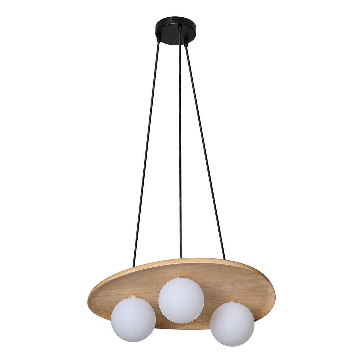 Suspension en bois clair avec trois globes opalins suspendus par câbles noirs.