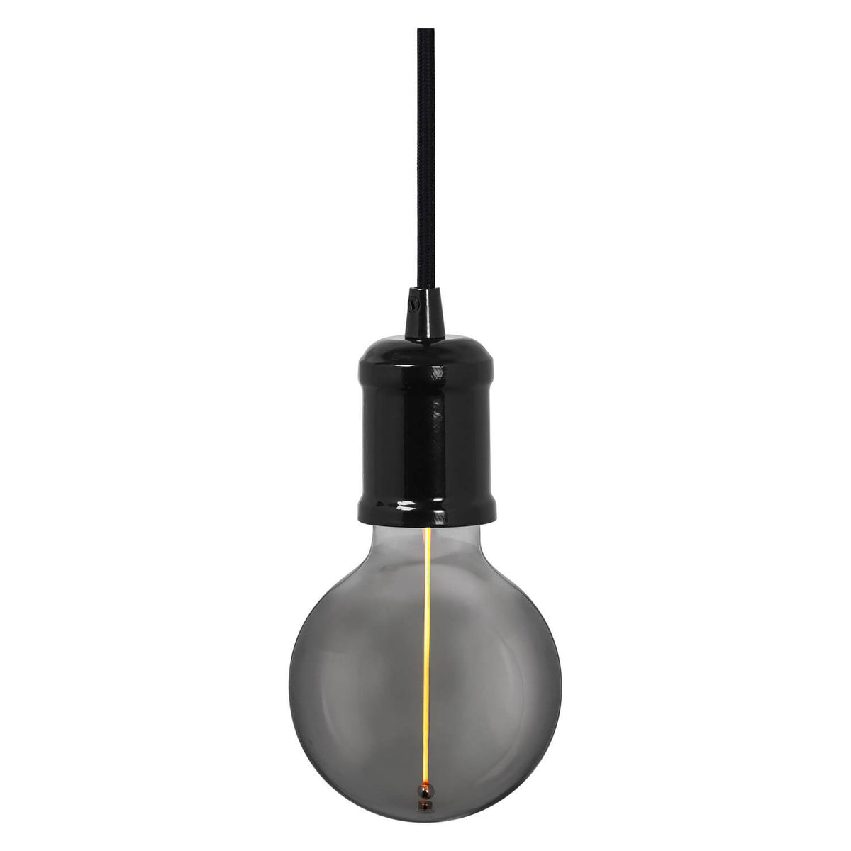 Suspension noire à douille cylindrique et ampoule sphérique fumée sur fond blanc.