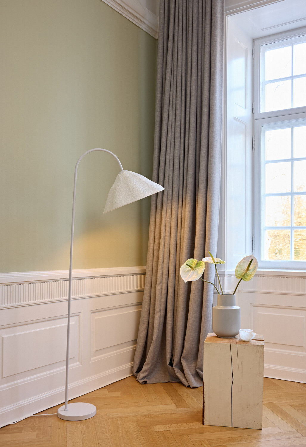 Lampadaire Lotus Leaf blanc