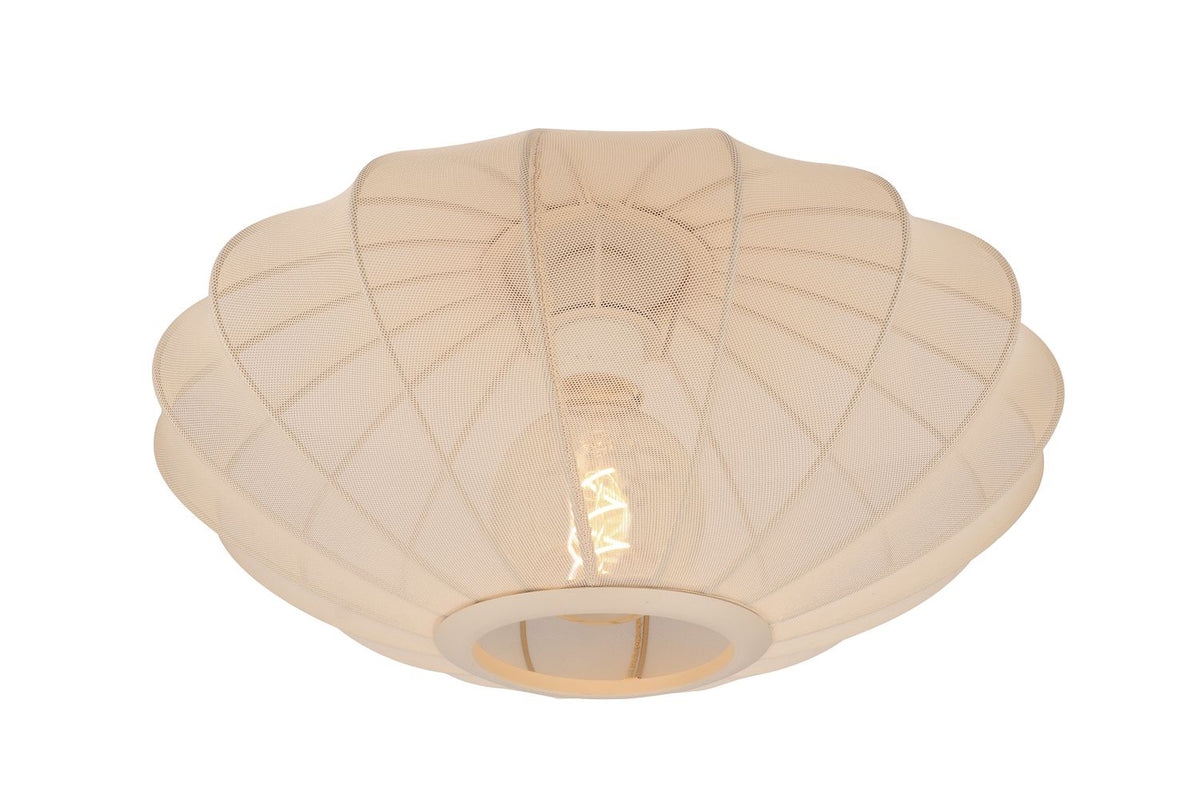 Plafonnier vu par en dessous, abat-jour textile beige aux bords ondulés en forme de coquillage