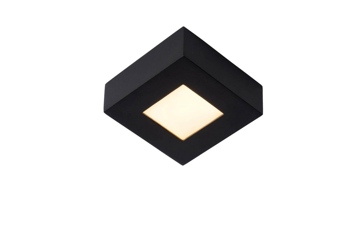 Produit de face, plafonnier carré noir avec diffuseur central allumé en lumière chaude