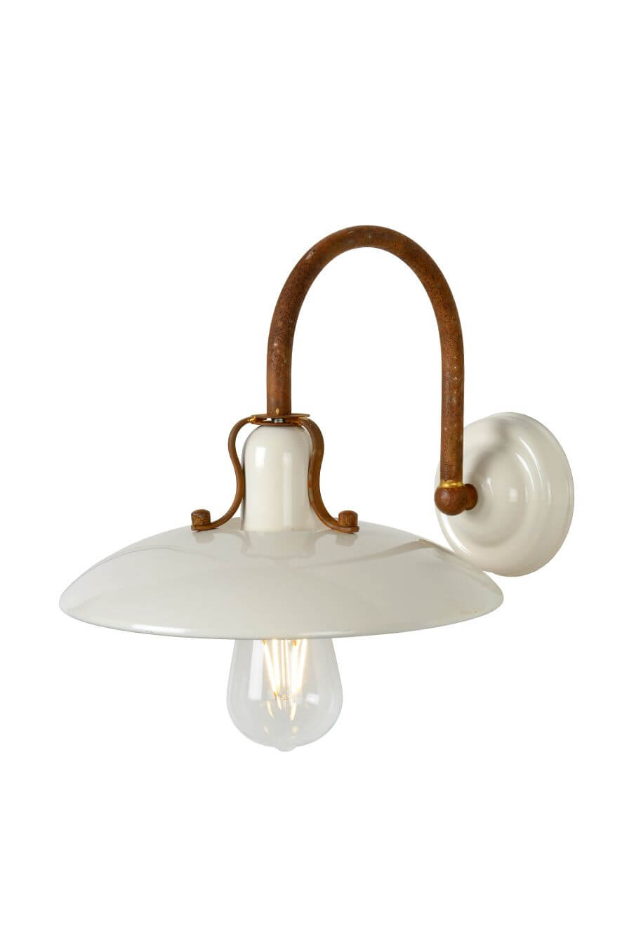 Luminaire mural présenté de trois quarts avec abat-jour blanc et fixation ronde