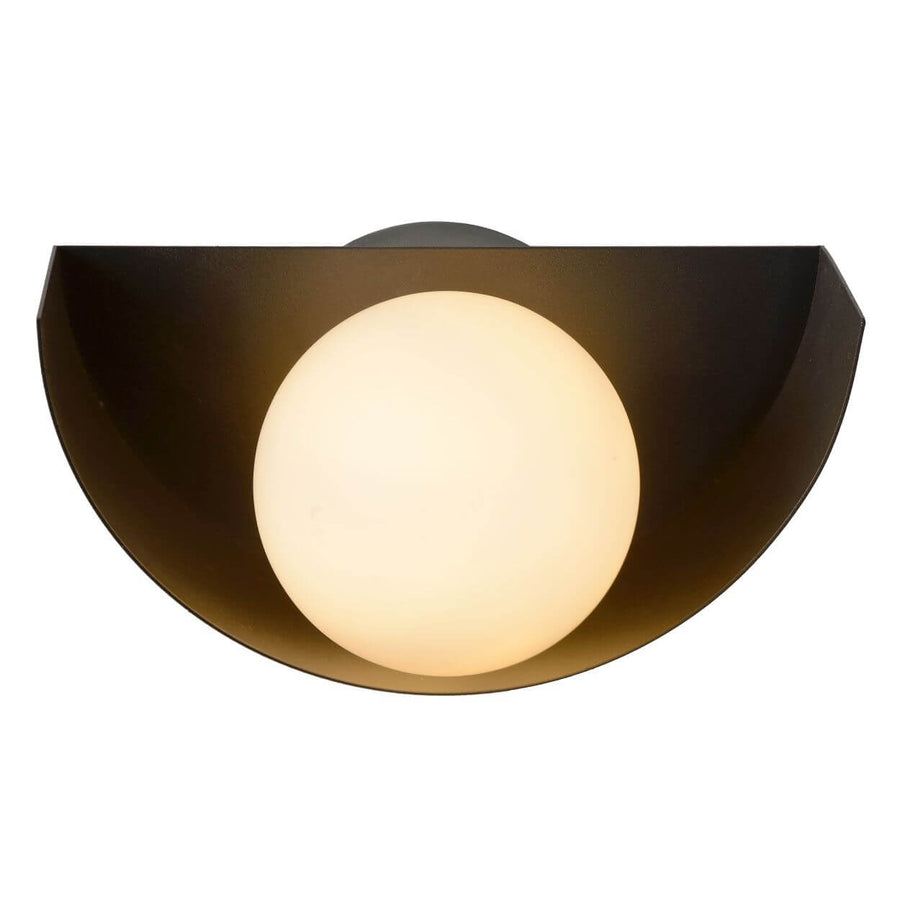 Produit de face sur fond blanc, coque noire et globe de verre opale