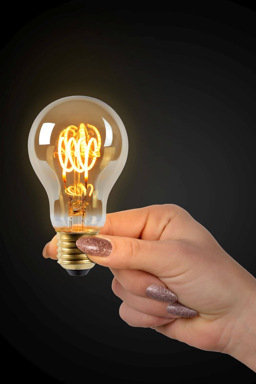 Ampoule LED E27 standard à filament ambrée, 5 W | Lucide
