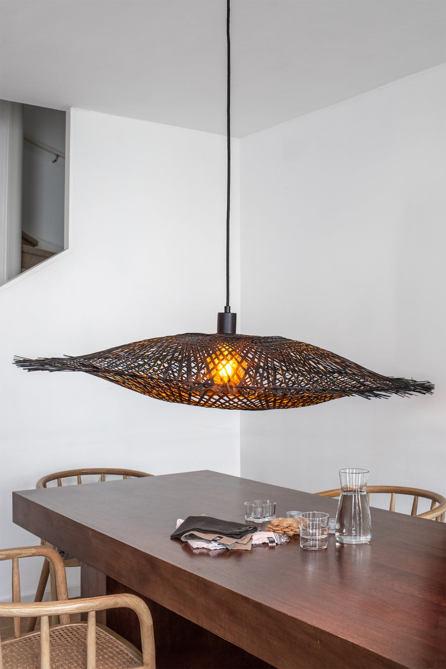 Suspension Kumo en bambou noir mat 92 cm