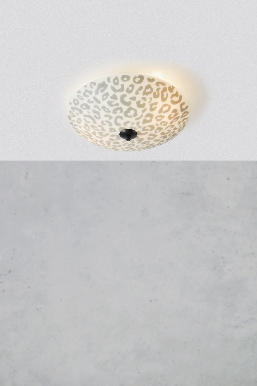 Plafonnier Safari motif léopard 2 lumières noir et verre blanc