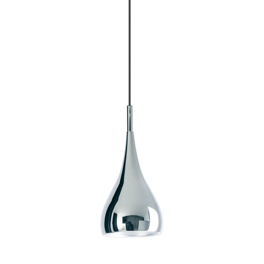 Luminaire suspendu chromé en forme de goutte, photographié de face sur fond blanc.