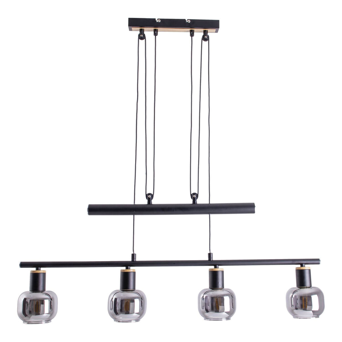 Suspension noire à quatre globes de verre fumé, vue de face sur fond blanc