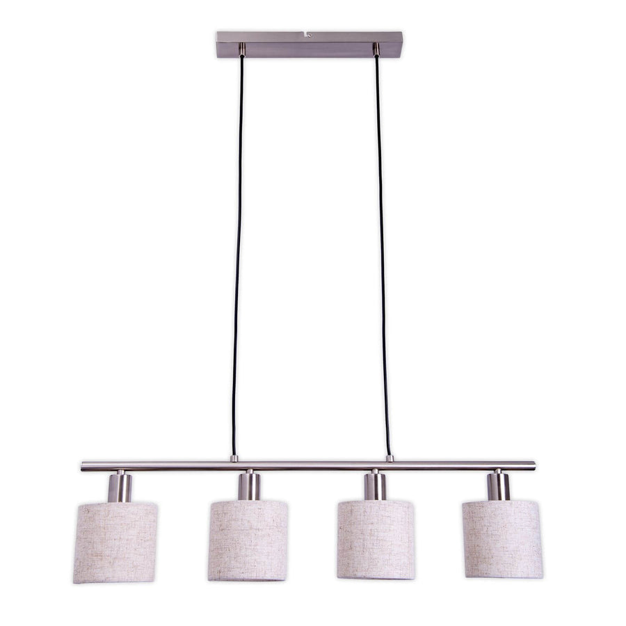 Suspension quatre abat-jours cylindriques en tissu beige sur barre métallique chromée, vue de face.