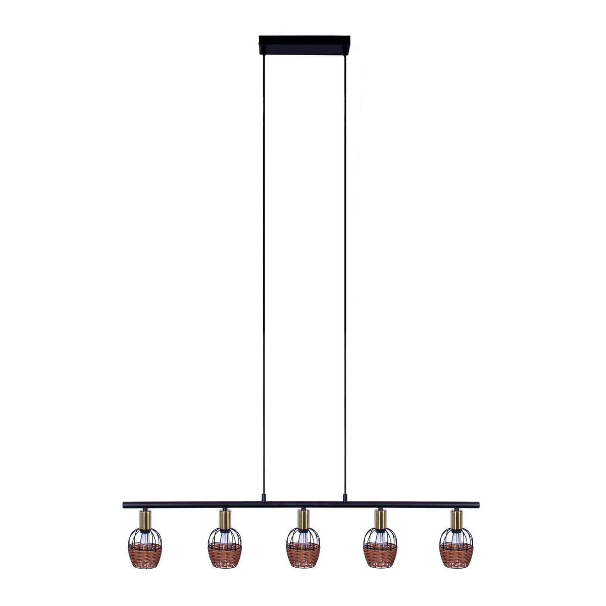 Suspension cinq lumières sur barre noire, cages en rotin tressé, fond blanc