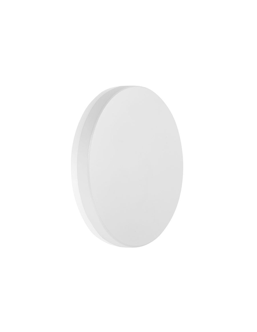 Vue de trois quarts du luminaire seul, disque blanc légèrement bombé