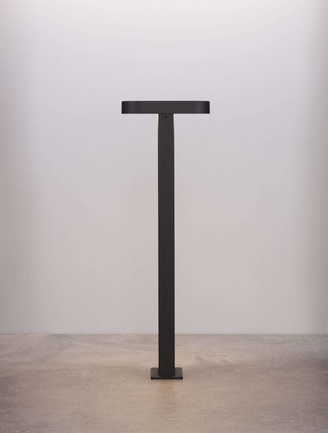 Borne extérieure Ofir noire, H 50 cm