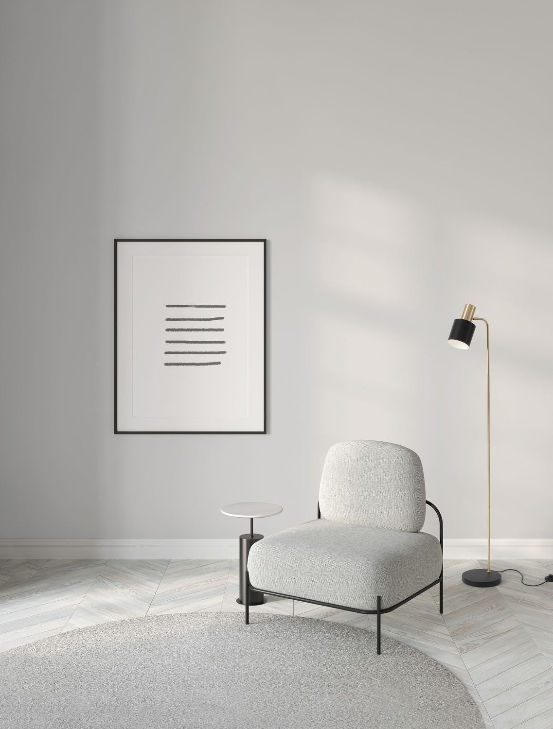 Lampadaire doré installé près d'un fauteuil gris dans un salon clair contemporain