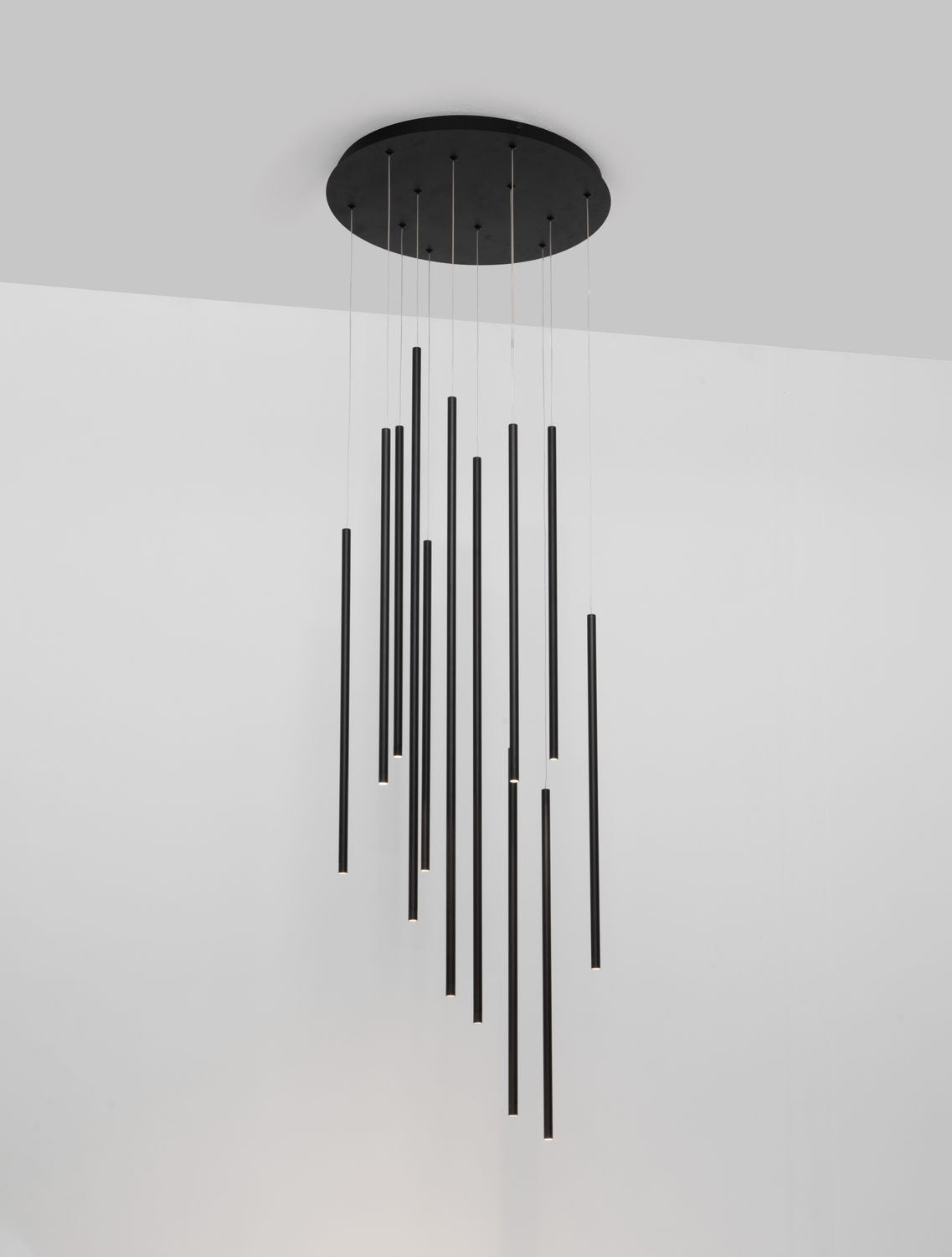 Suspension Elettra noire, Ø 540 cm