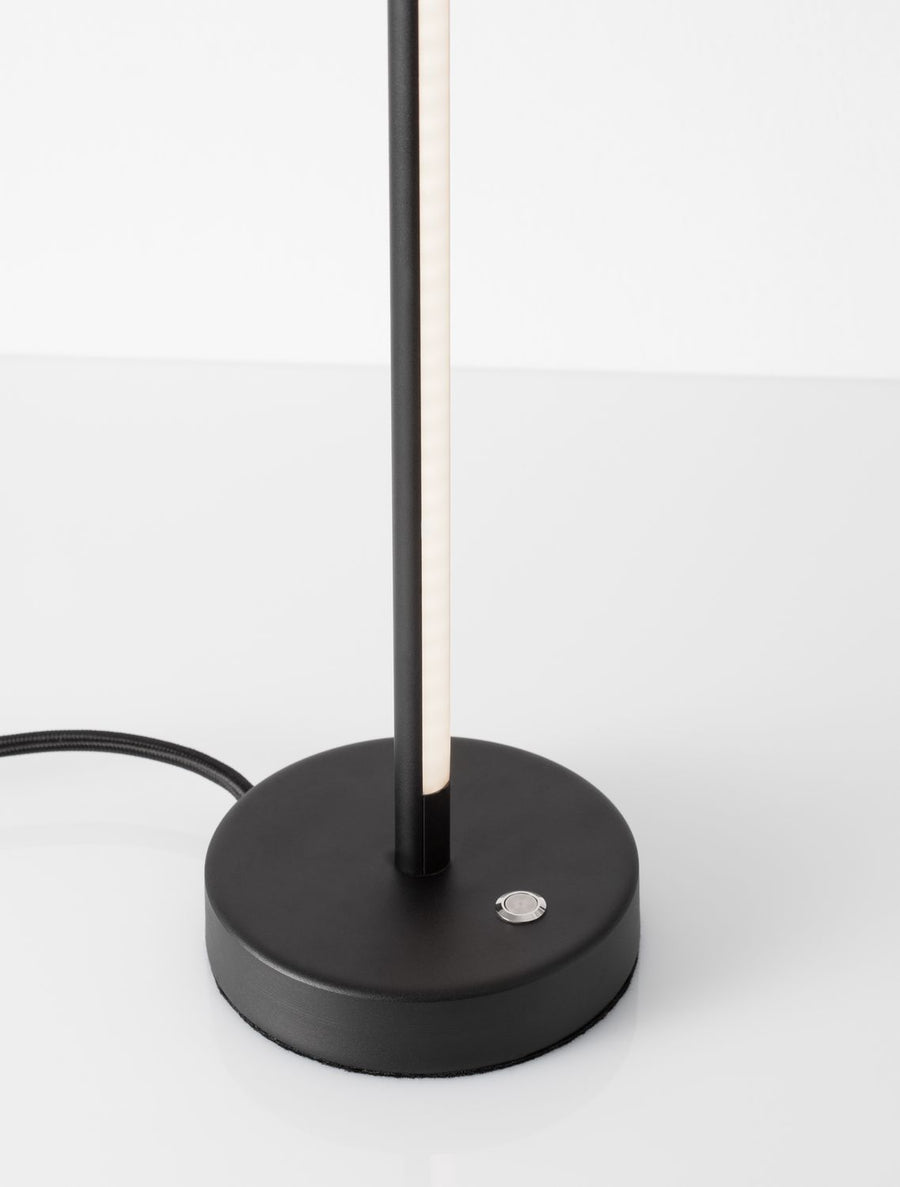 Lampe à poser Colby noire
