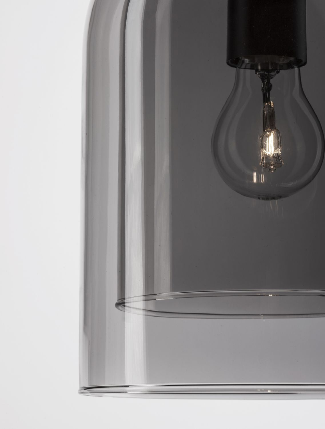 Suspension Velor noire et fumée, verre