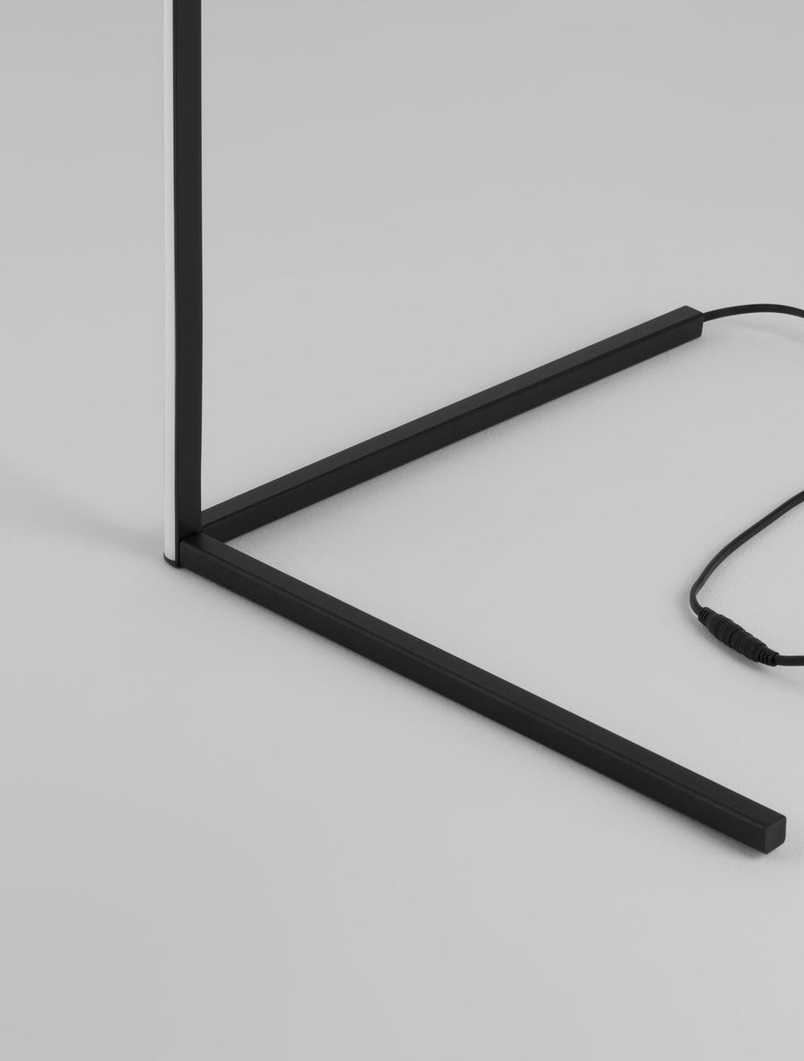 Lampadaire V-line noir