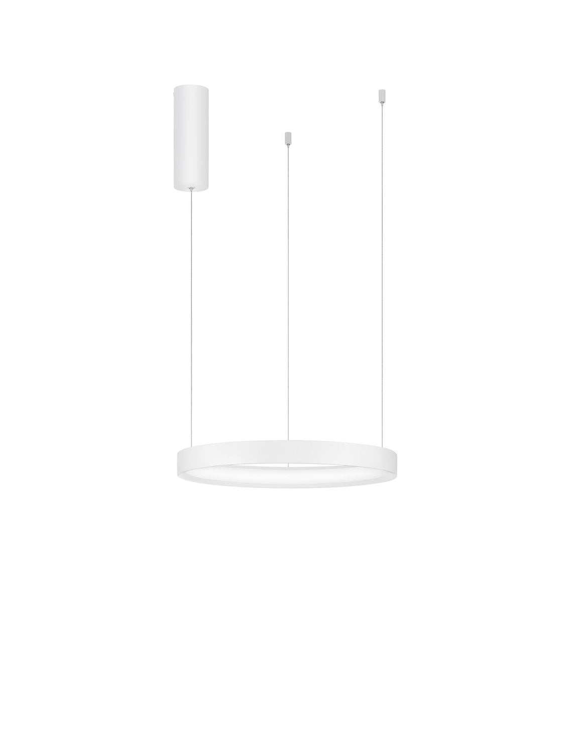 Produit isolé sur fond blanc, anneau et câbles de suspension visibles