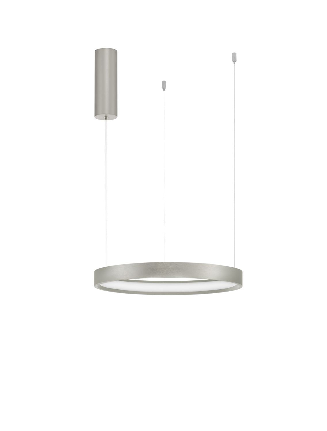 Vue de face du luminaire sur fond blanc avec câbles et rosace