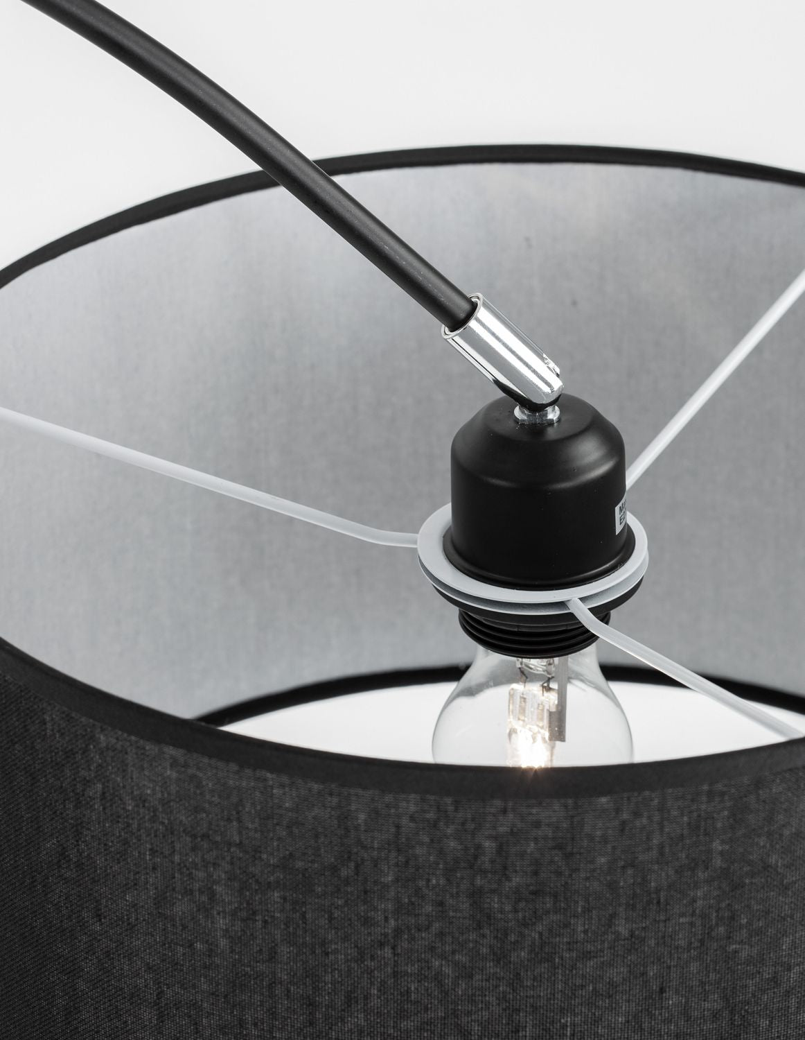 Lampadaire Sama noir, tissu