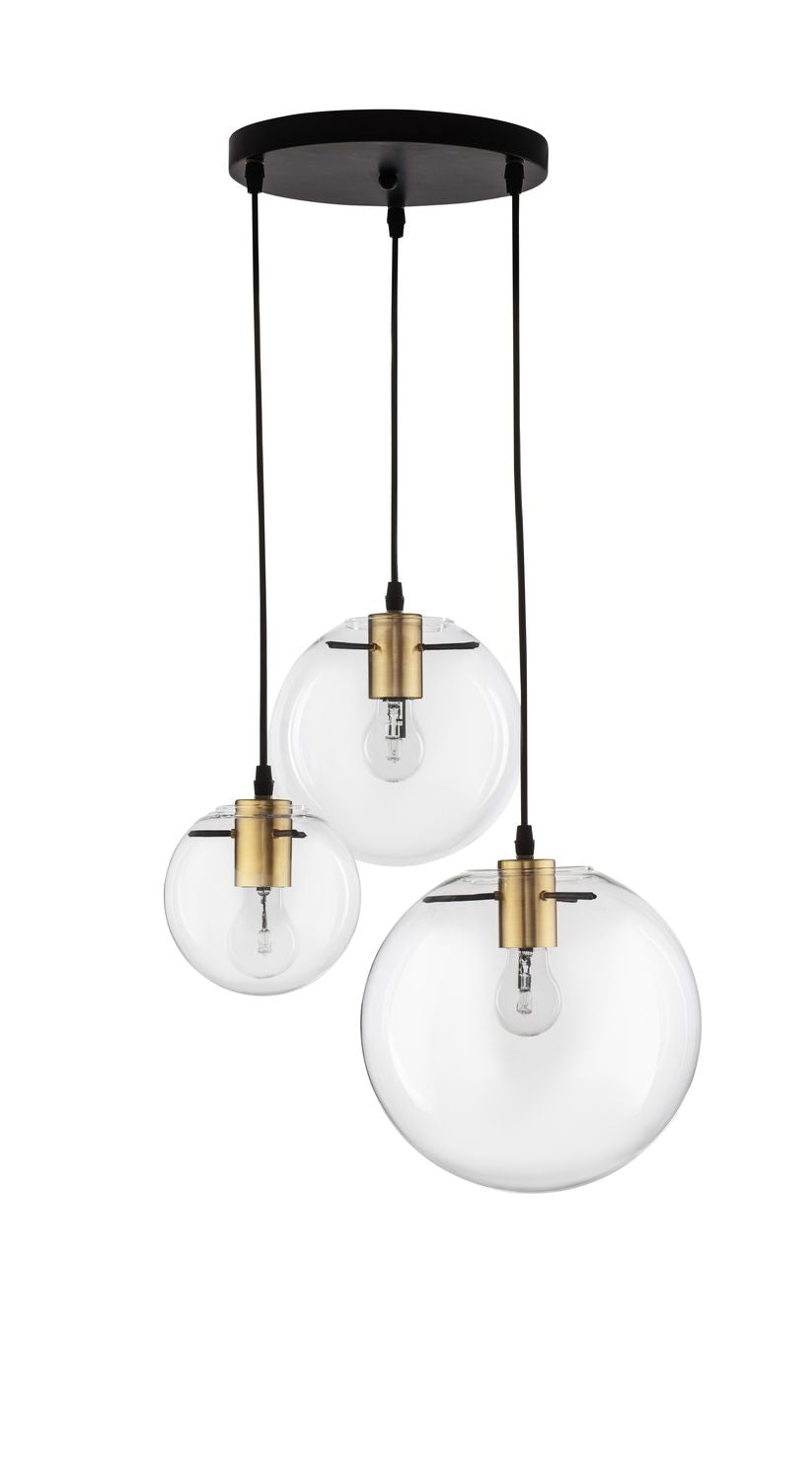Vue de face du luminaire, trois globes en verre transparent sur câbles noirs