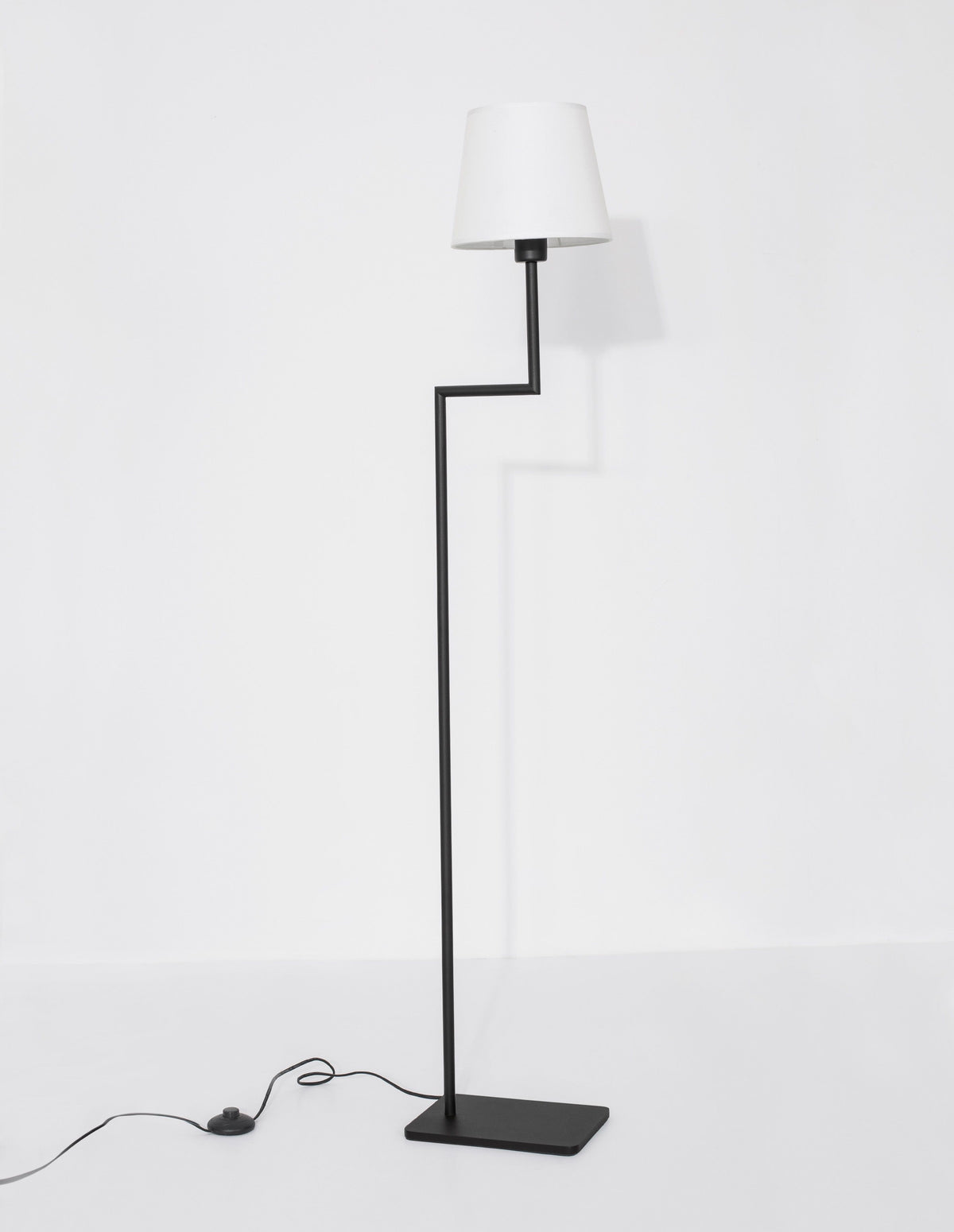 Lampadaire Savona noir, tissu