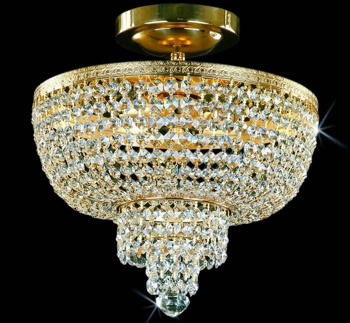 Luminaire doré de plafond avec panier en cristaux, montré de face sur fond noir.