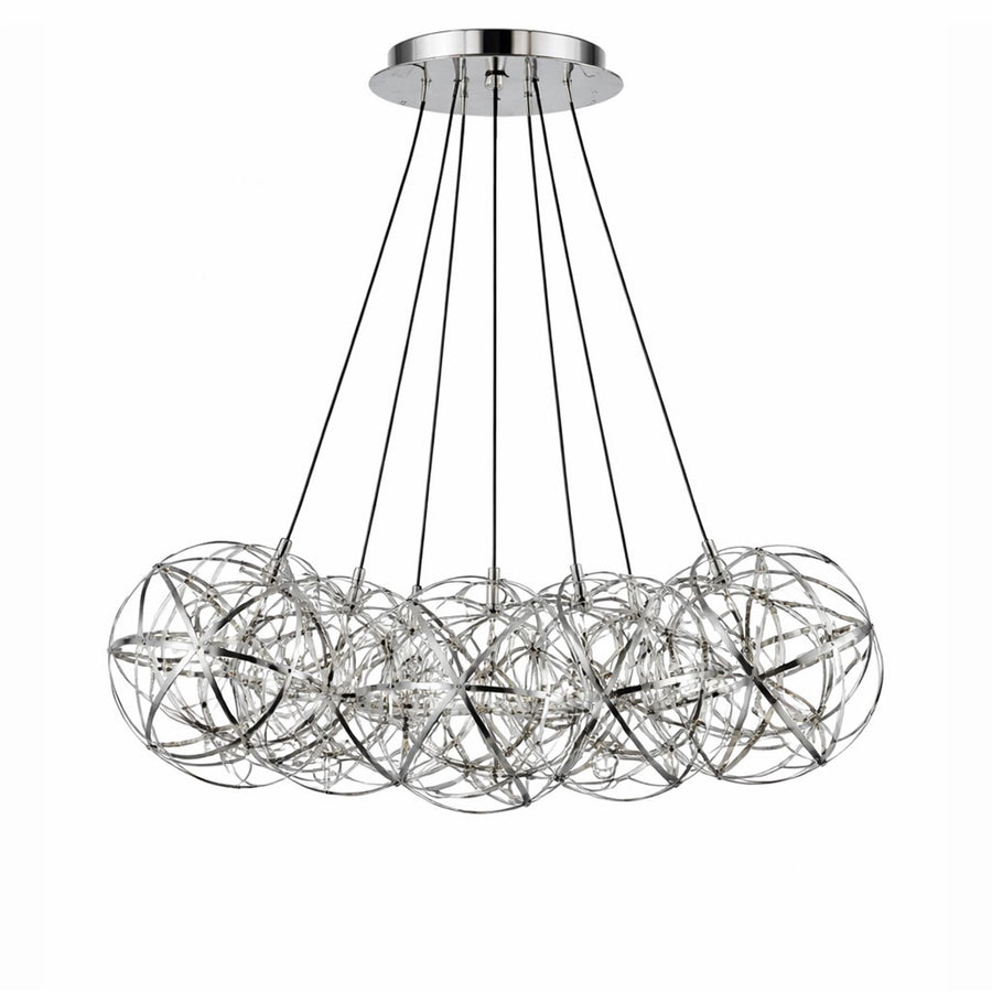 Suspension finition chromée avec sept globes cages reliés à une rosace centrale.