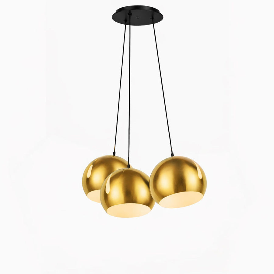 Presentation sur fond blanc, rosace noire, cables fins et trois globes laiton poli