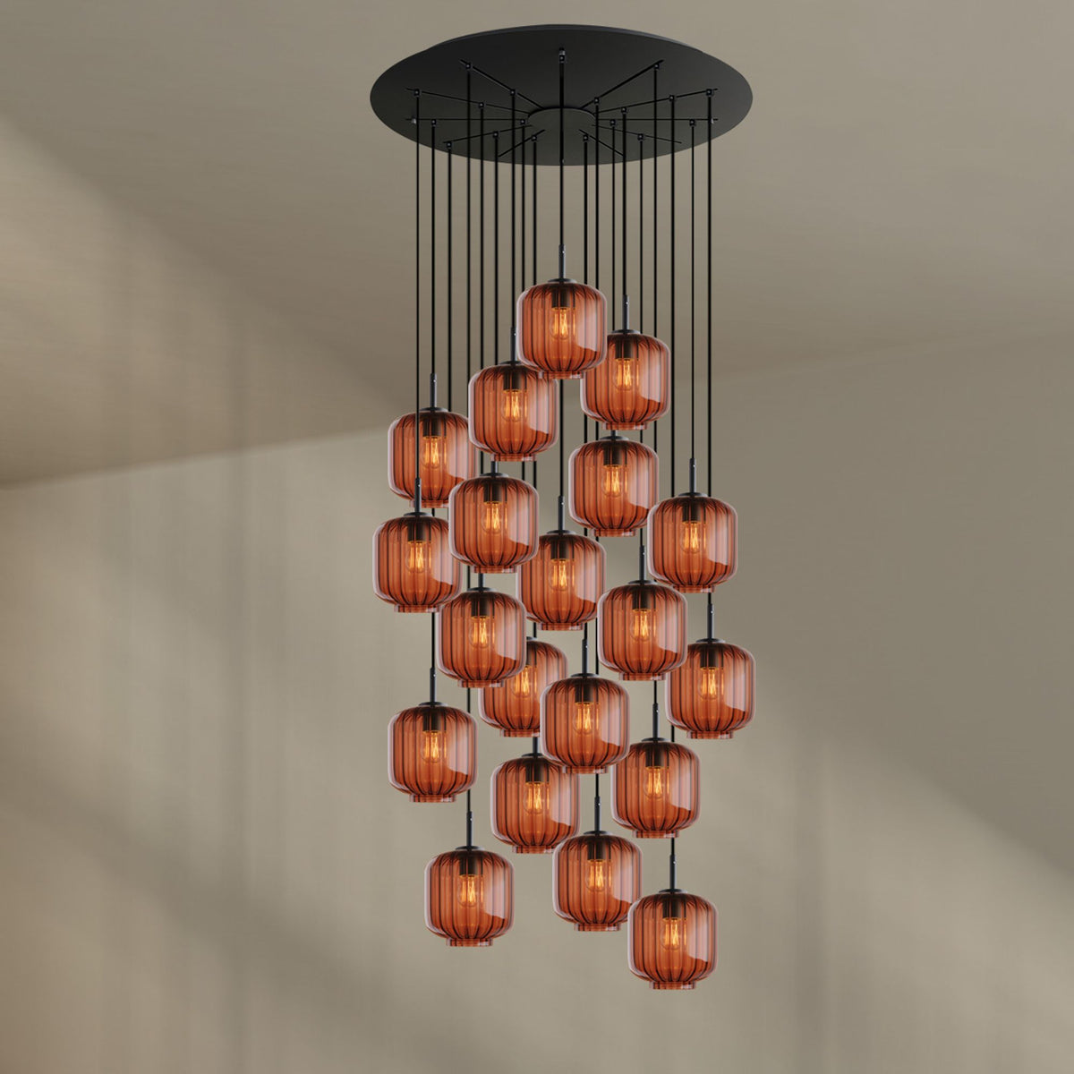 Produit de face sur fond neutre, suspension complète aux verres ambrés et câbles noirs.