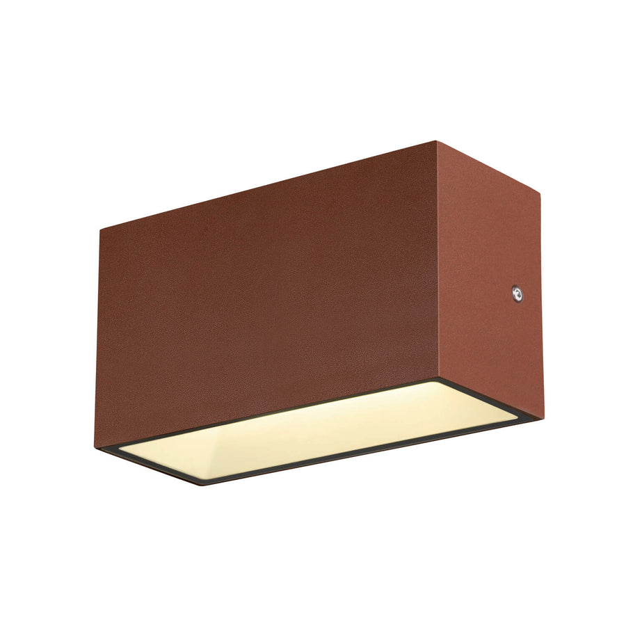 Présentation isolée de l'applique murale rouille, diffuseur inférieur en verre lumineux.