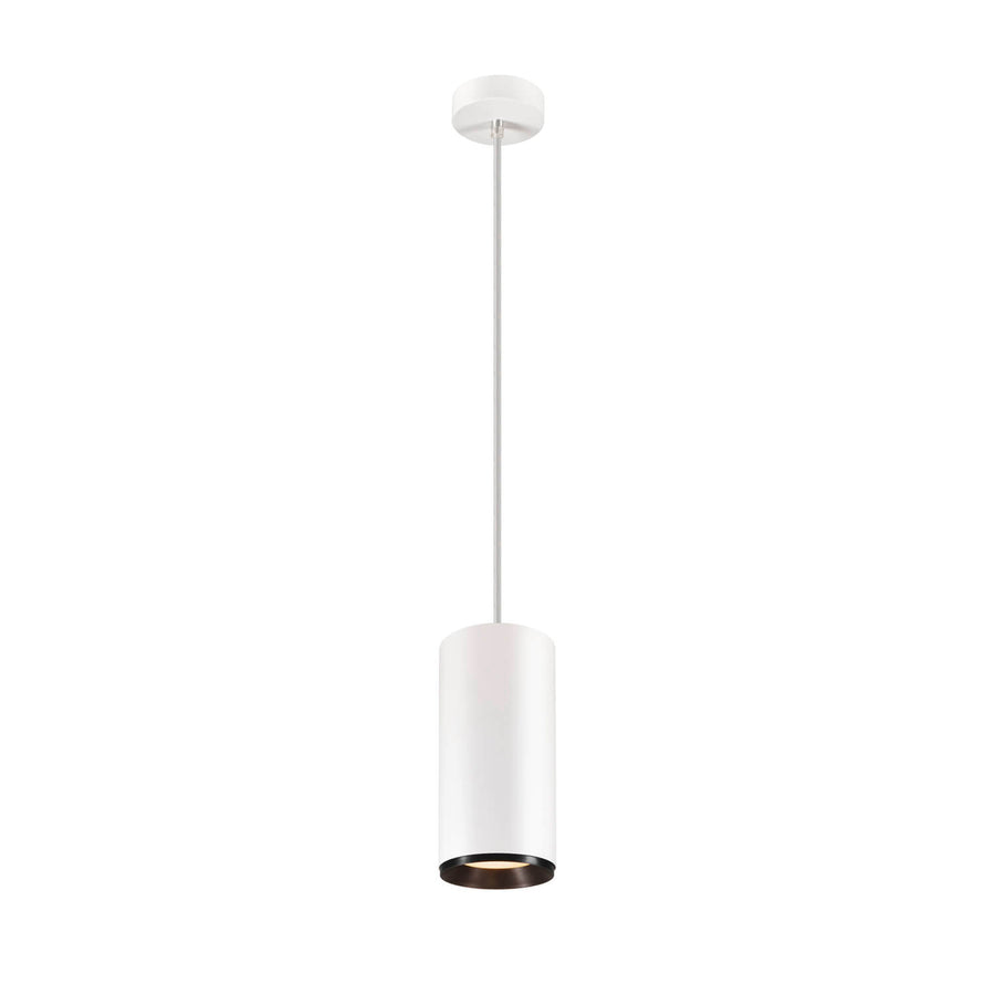 Vue de face du luminaire suspendu, cylindre blanc et câble fin.