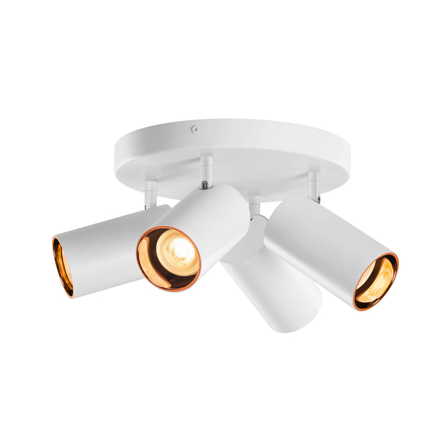 Détail des réflecteurs cuivrés à l’intérieur des quatre projecteurs du luminaire