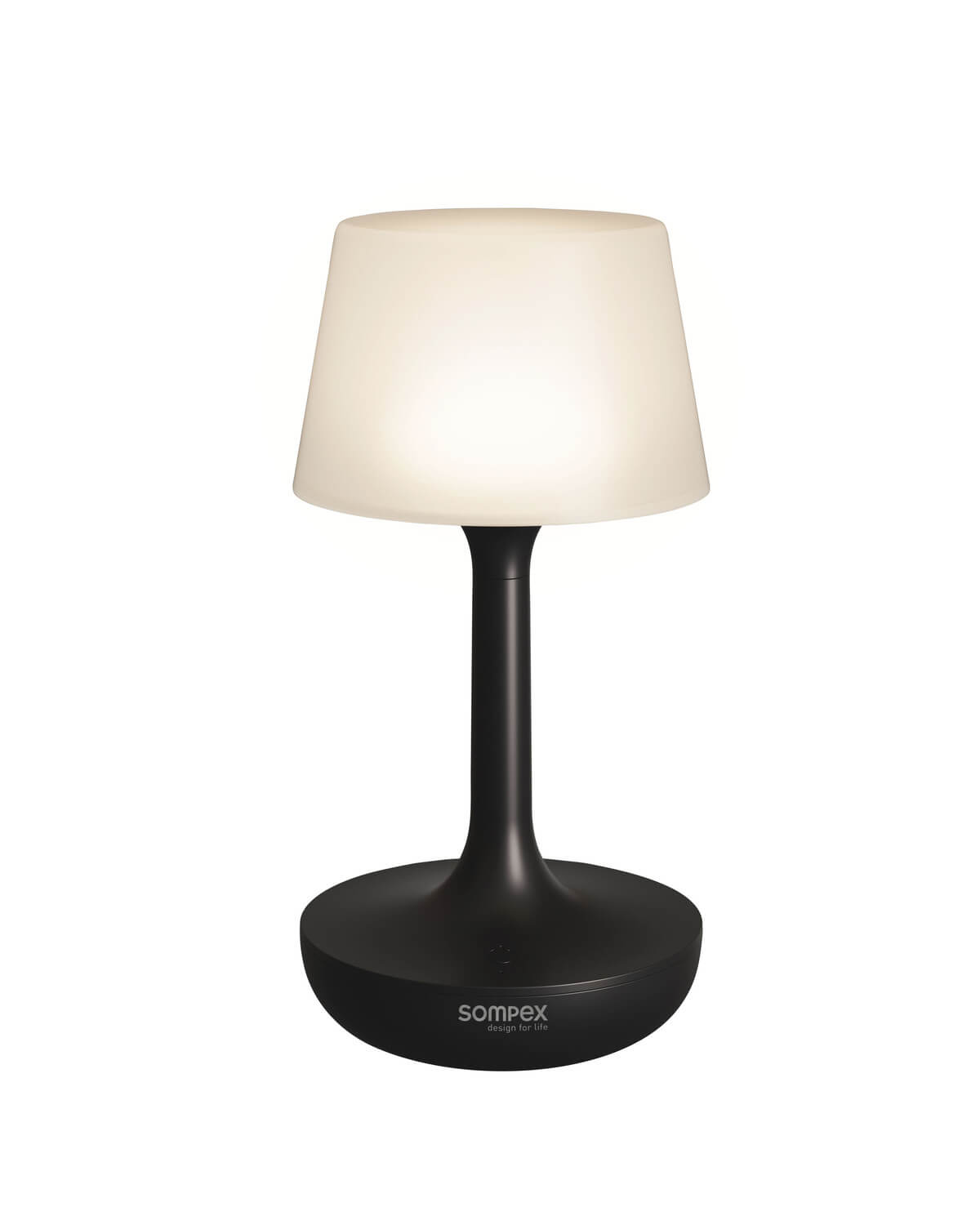 Luminaire de table noir sur fond blanc, abat-jour opale de forme conique