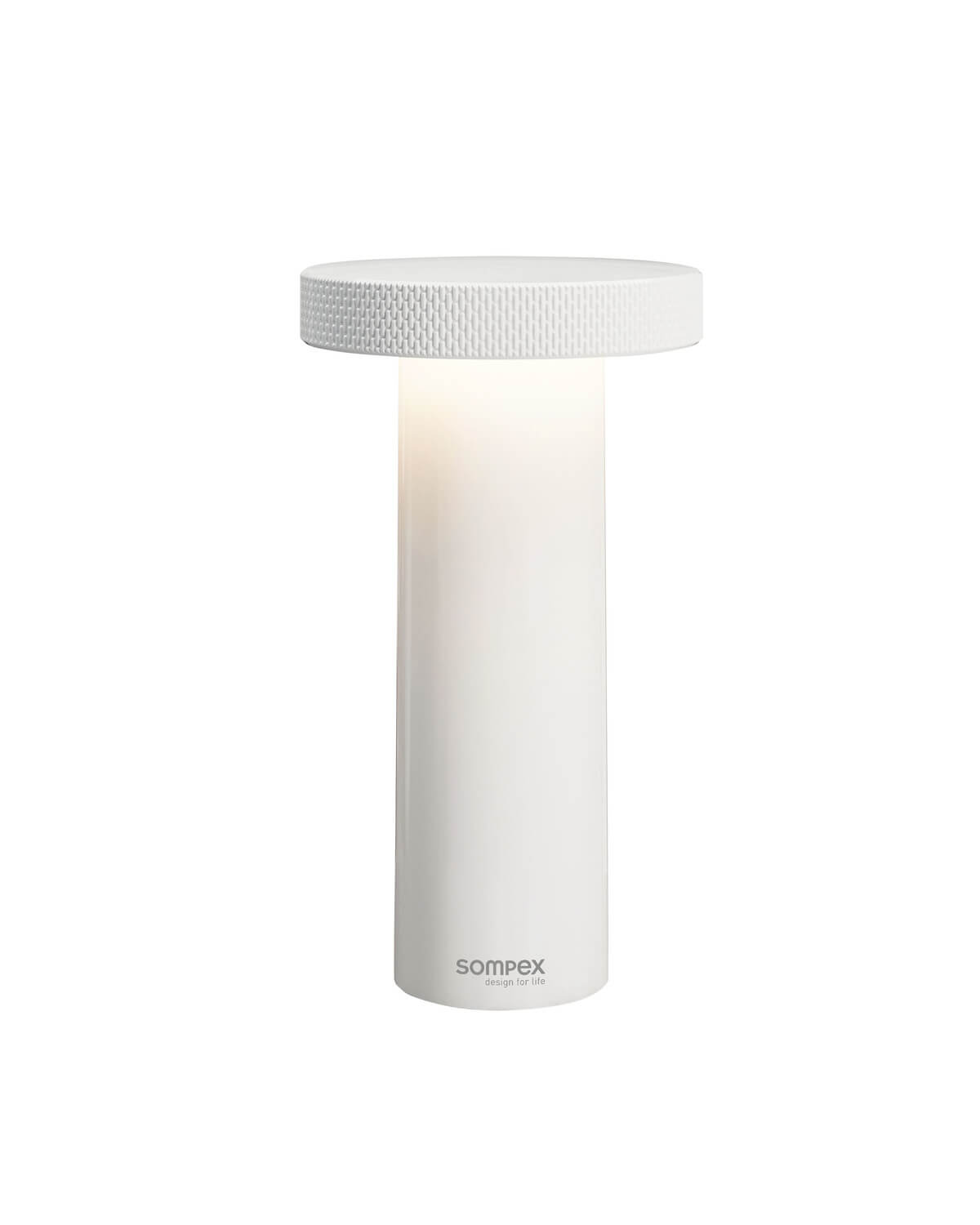 Lampe blanche cylindrique, vue de face sur fond blanc, détail du sommet texturé