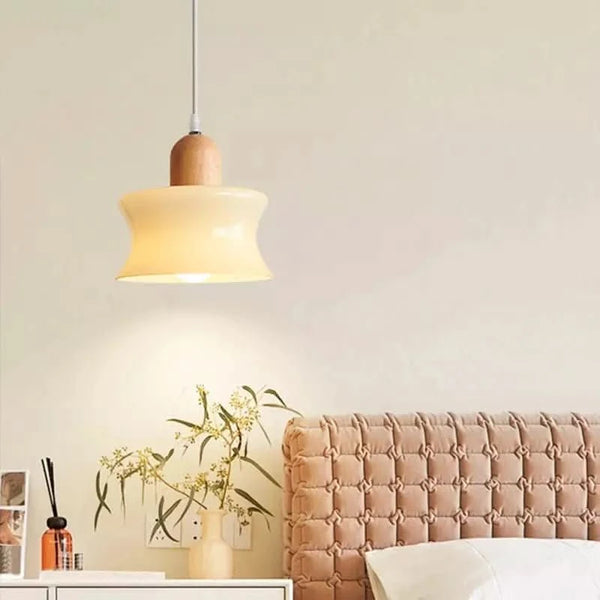 Moderne Hängeleuchte aus Holz und Glas | Gaen