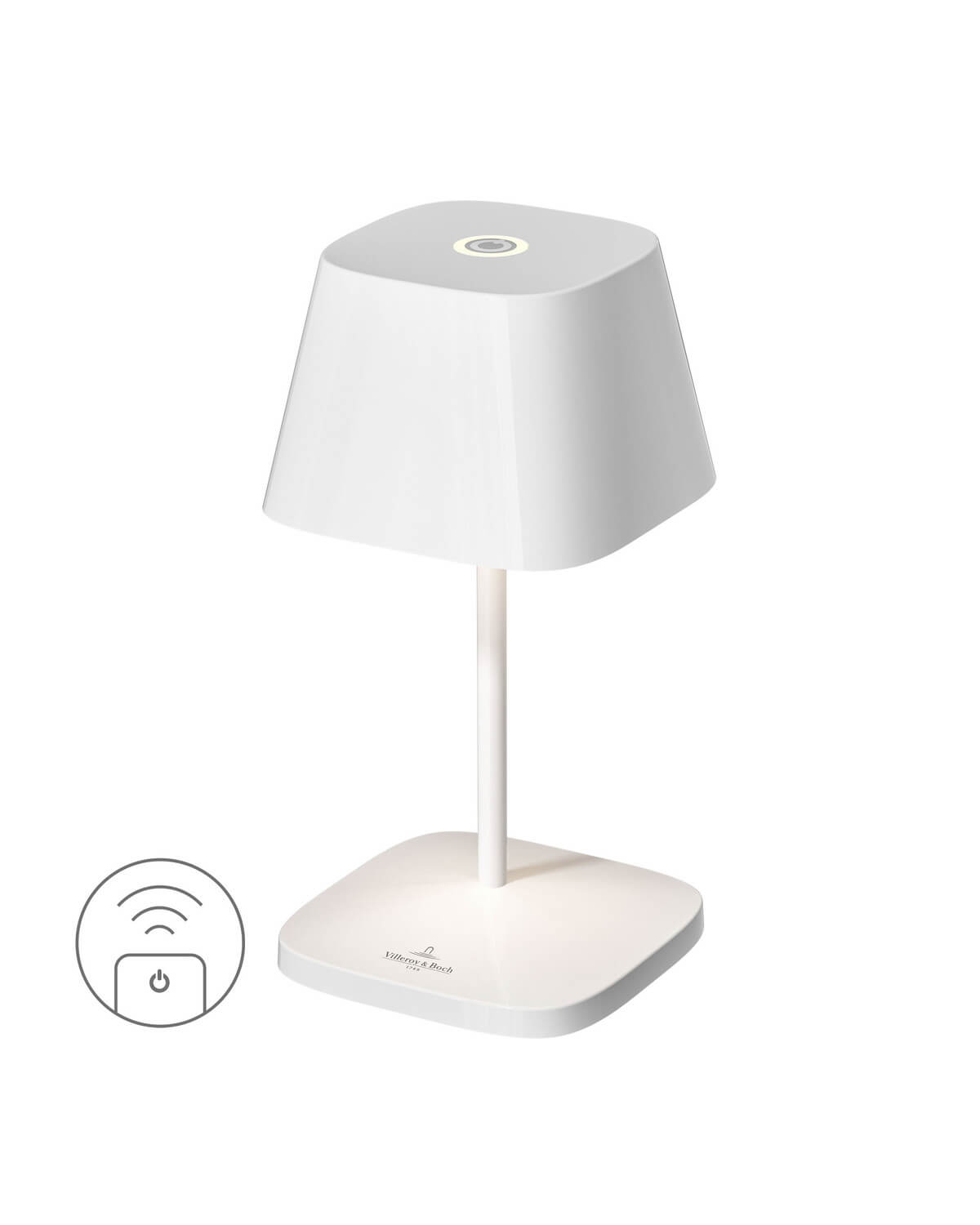 Lampe blanche sans fil de face, abat-jour trapézoïdal et base carrée posée sur fond blanc