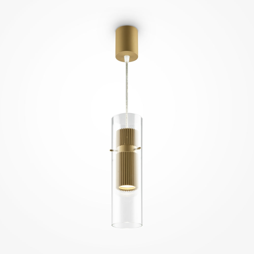 Luminaire suspendu doré vu de face sur fond blanc, cylindre de verre transparent