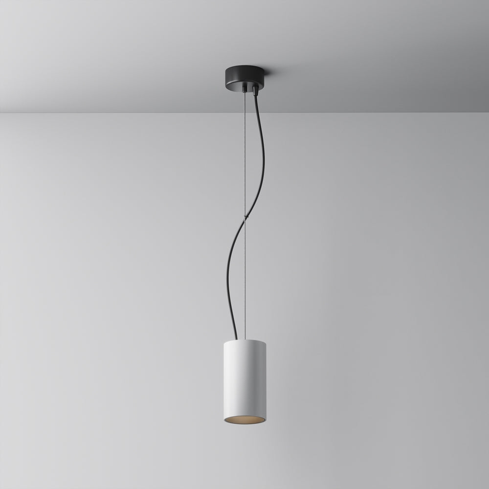 Luminaire suspendu blanc de face, cylindre vertical et câble noir sur fond gris