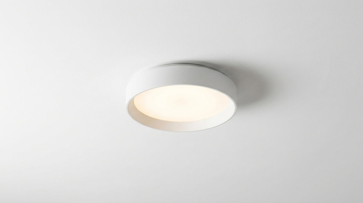 eine Deckenlampe anschließen