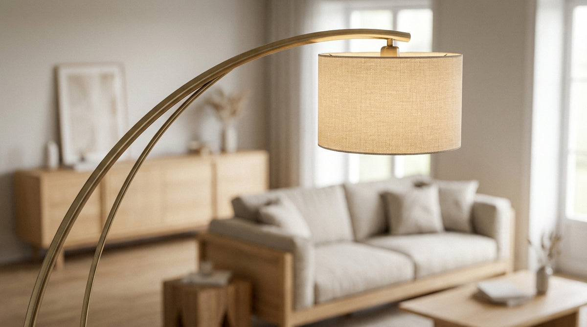 Skandinavische Bogenlampe: Die Wahl je nach Wohnfläche