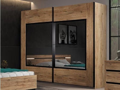 Schwebetürenschrank