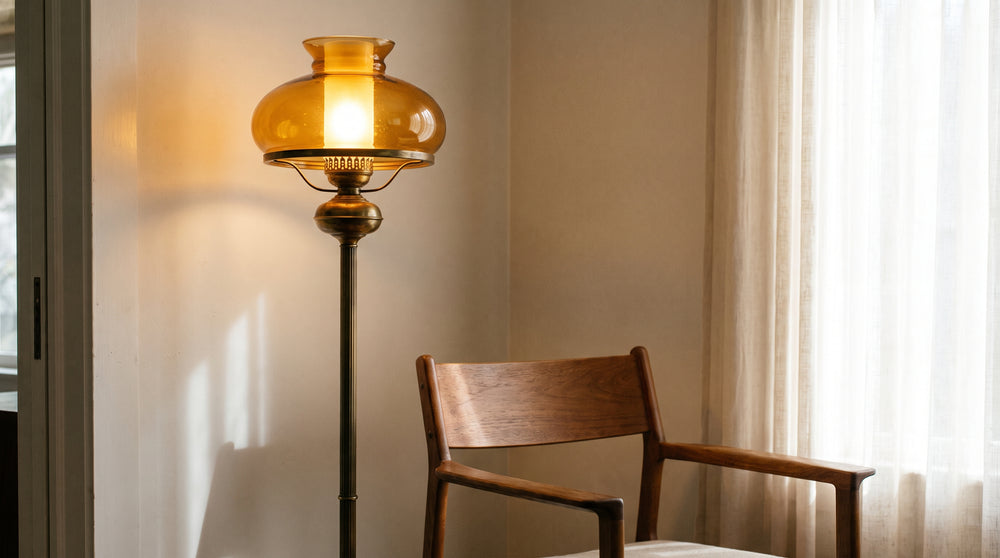 Vintage-Holzstehlampen