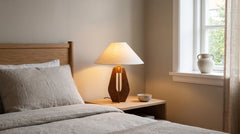 Design-Nachttischlampe, Tischleuchte und moderne Stehleuchte