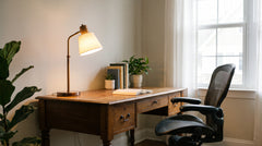 Tischlampen aus Holz für das Büro