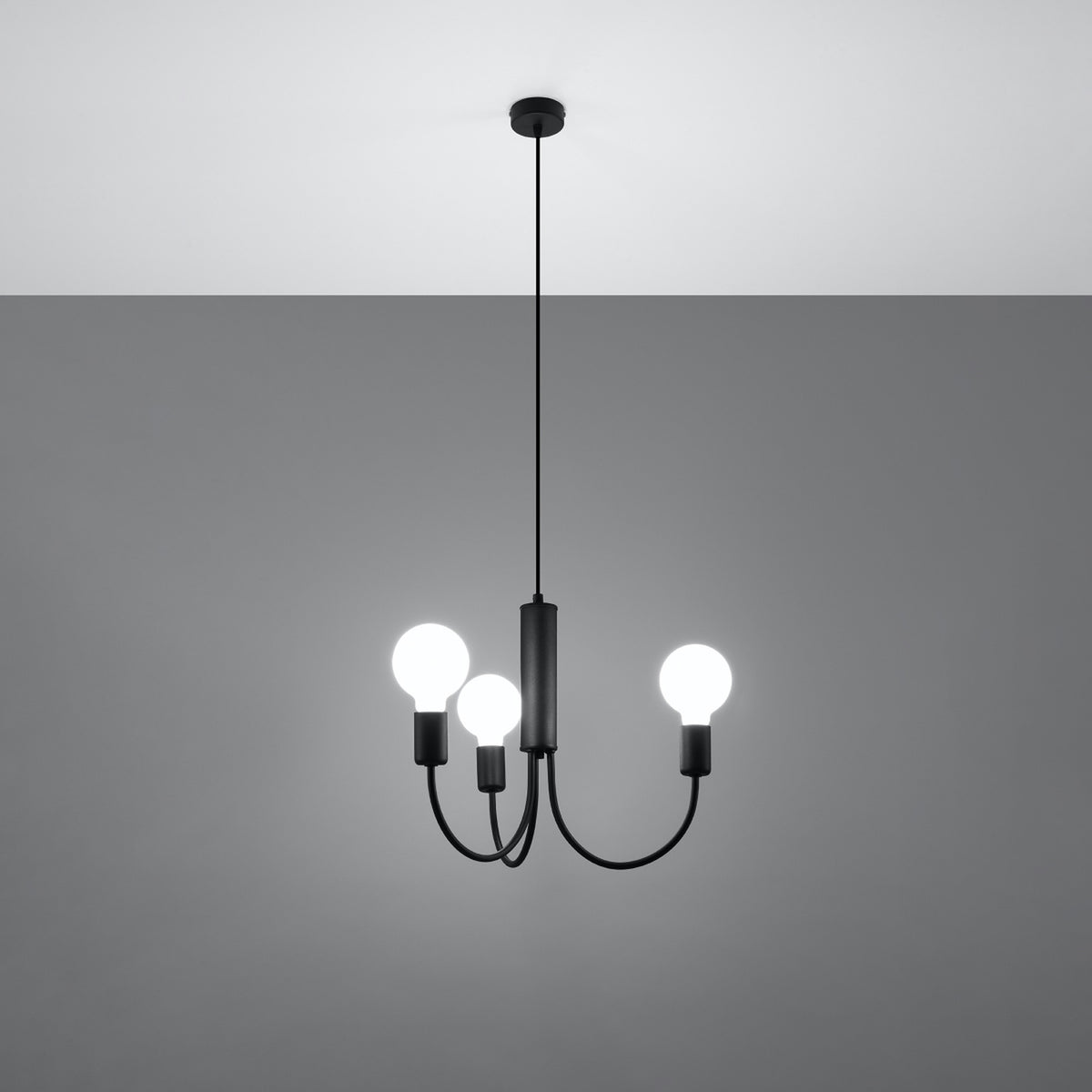 Luminaire allumé sur fond gris dégradé, ampoules blanches diffusant une lumière douce