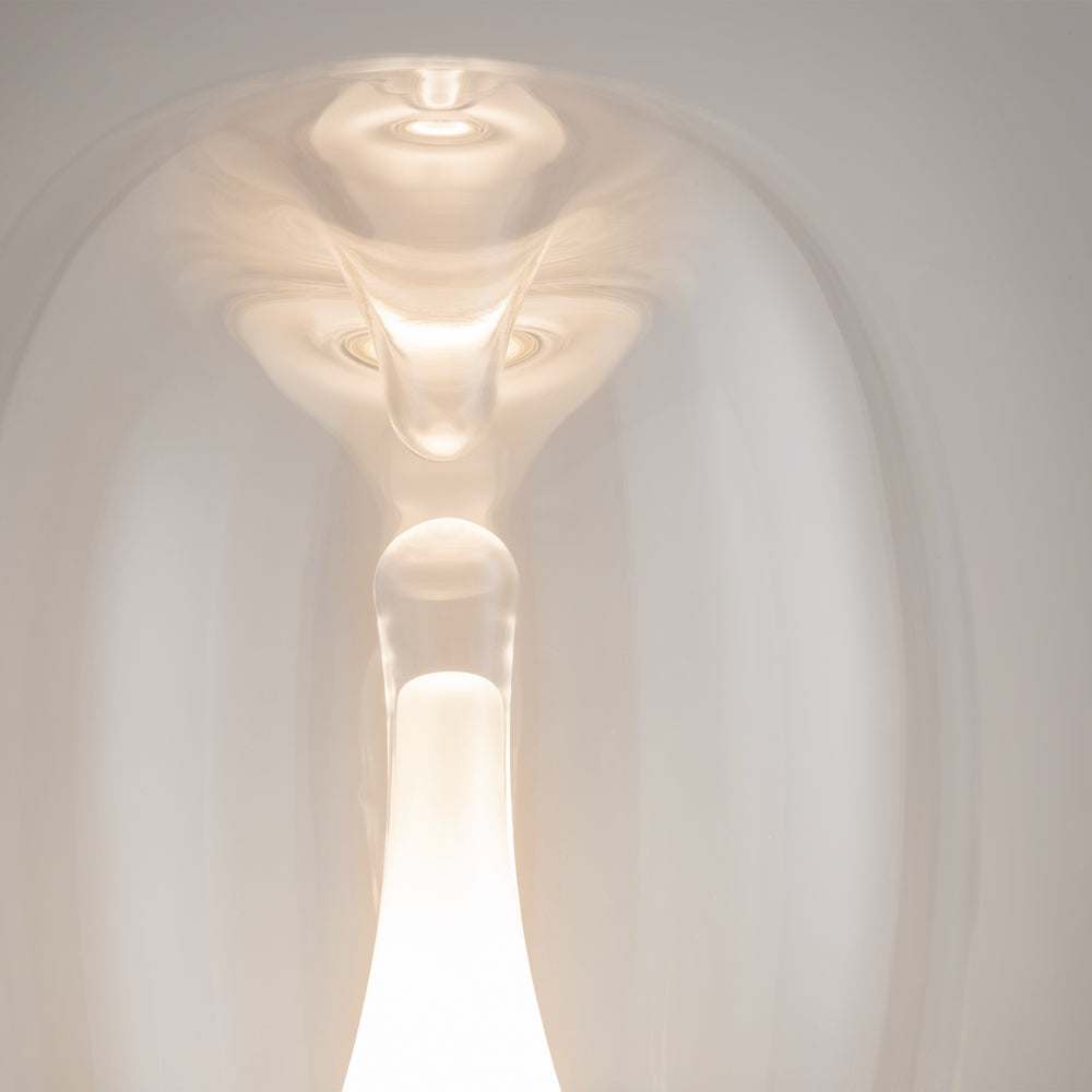 Détail rapproché du diffuseur conique et de la goutte de verre