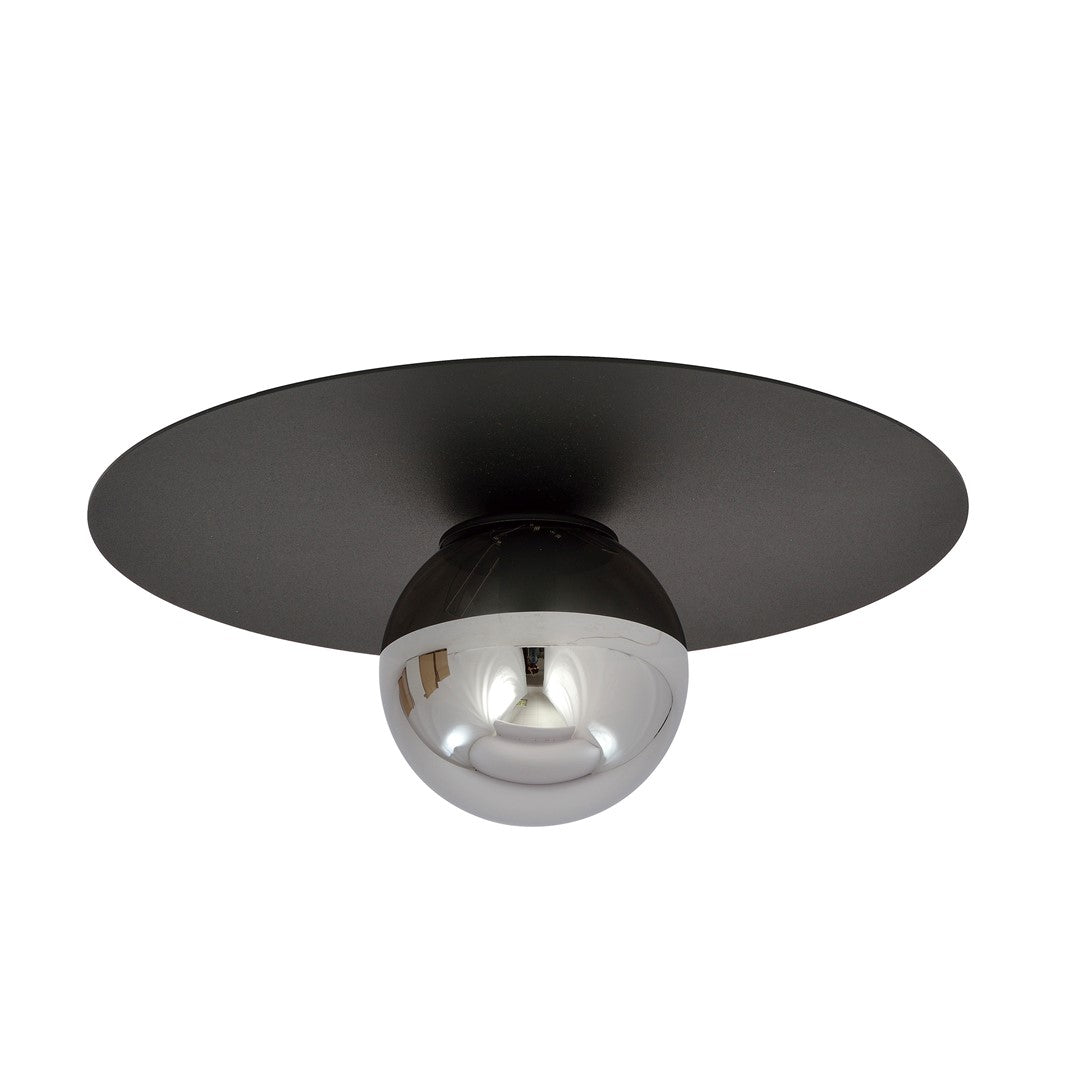 Autre angle du plafonnier montrant le disque noir et la sphère en verre réfléchissante.